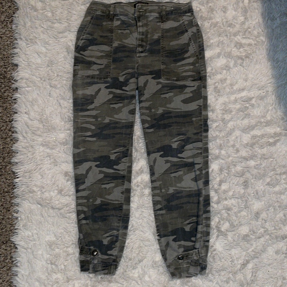 Express camo pants
